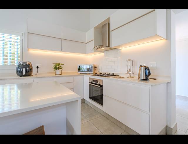 2 BEDROOM TOWNHOUSE FOR SALE IN SHAKAS ROCK